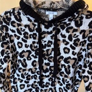 Used Nine West Black and White Leopard Print Women's Top